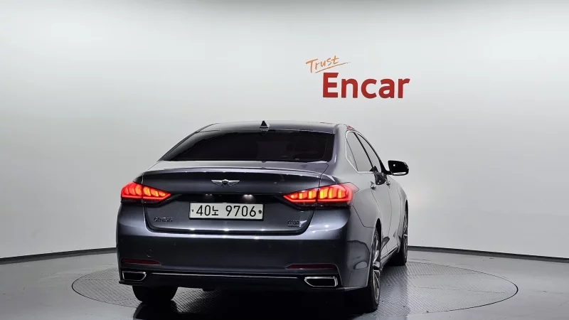 Hyundai Genesis