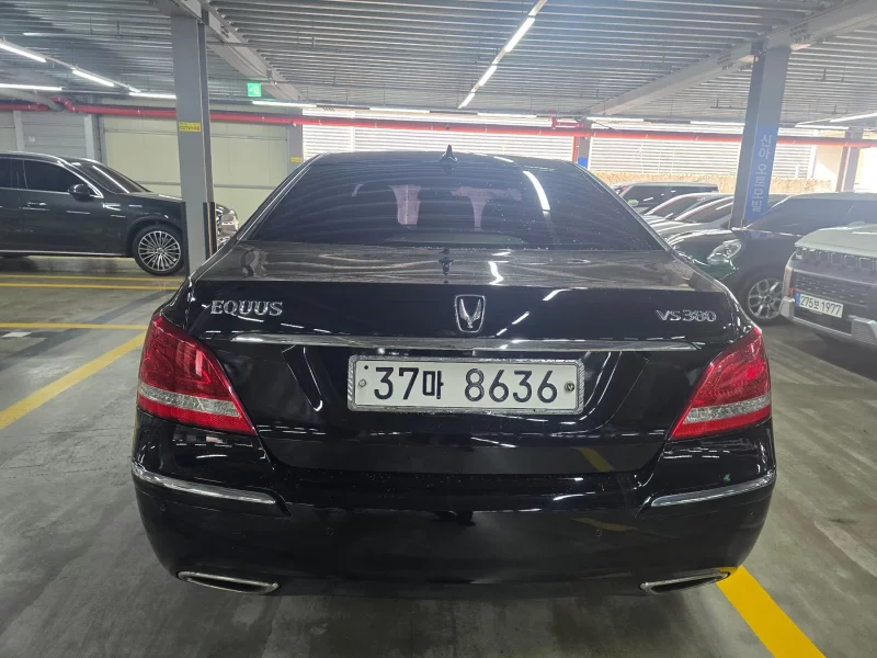 Hyundai Equus