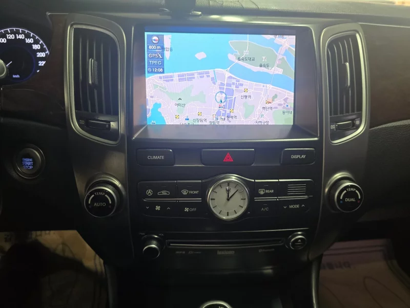 Hyundai Equus