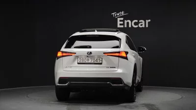 Lexus NX300h