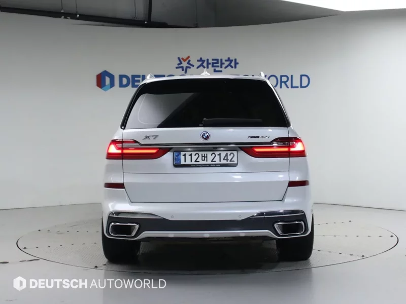 BMW X7