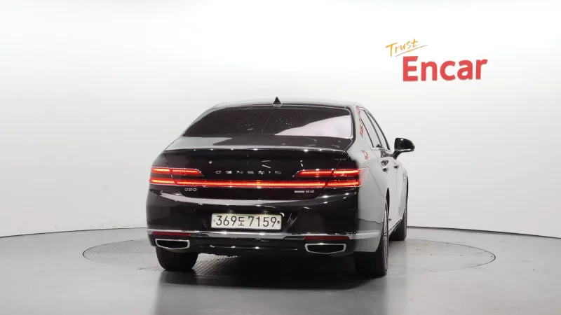 Genesis G90