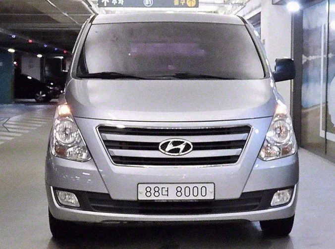 Hyundai Starex