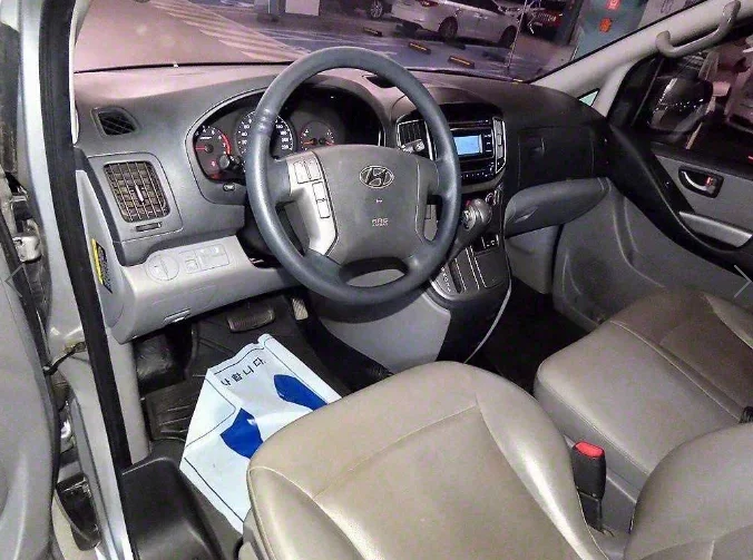Hyundai Starex