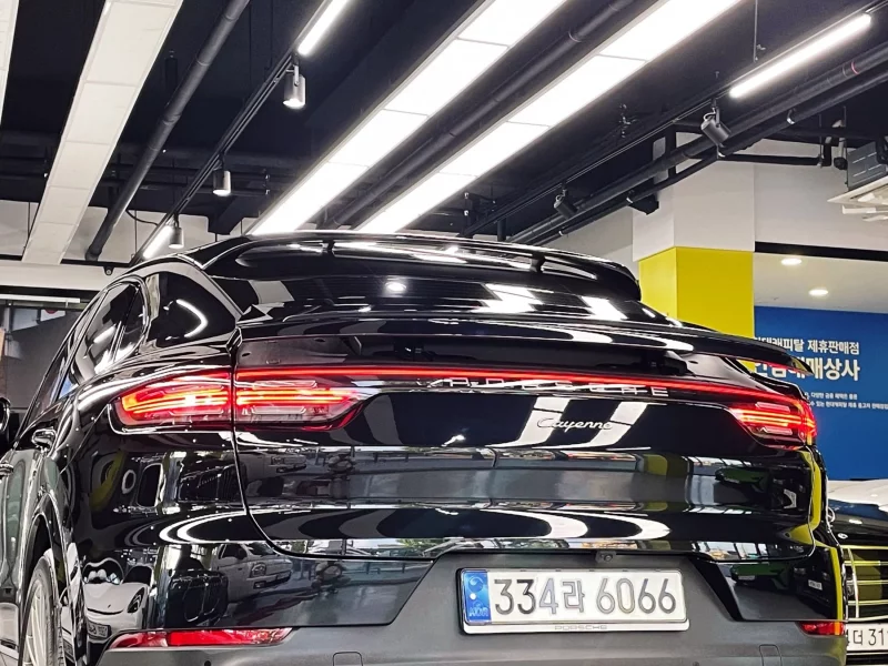Porsche CAYENNE