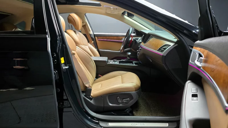 Hyundai Genesis