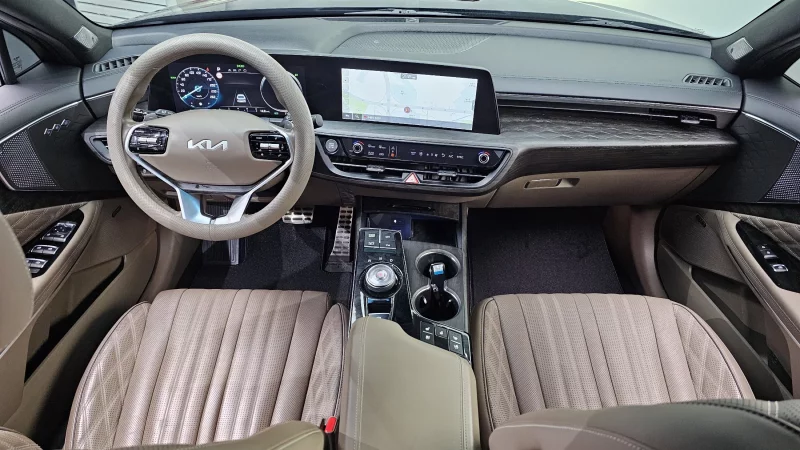 Kia K8
