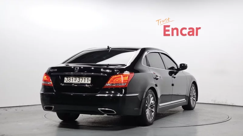 Hyundai Equus