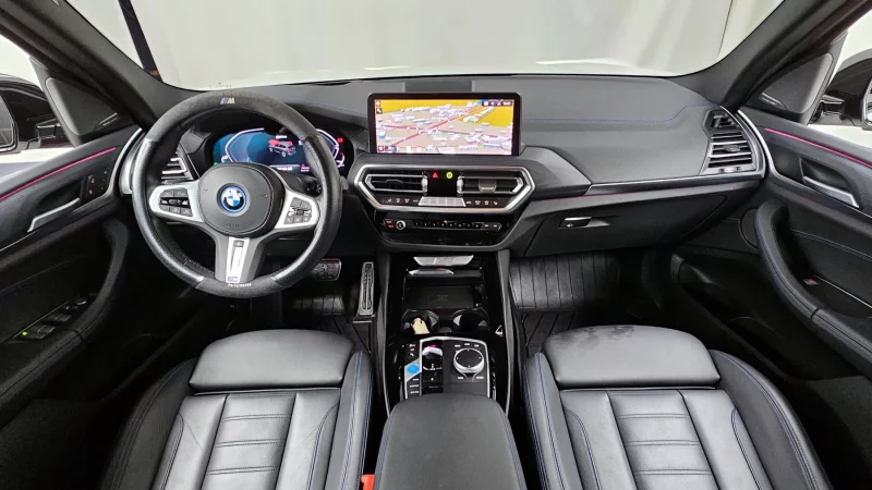 BMW iX3