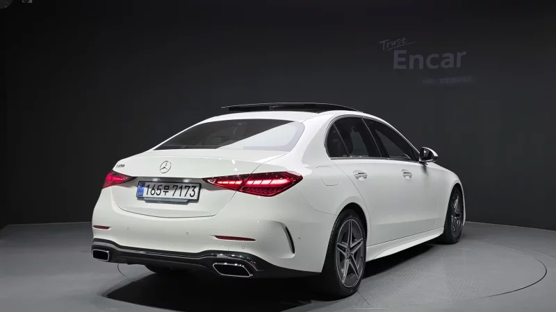 Mercedes-Benz C-Class