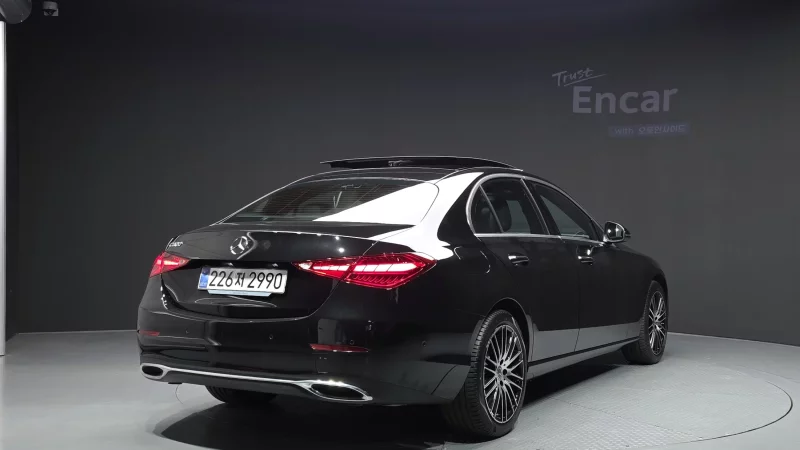 Mercedes-Benz C-Class