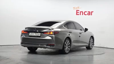 Lexus ES300h