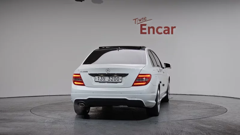 Mercedes-Benz C-Class