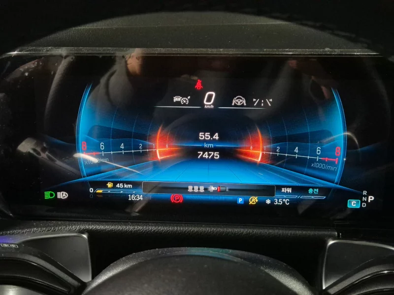 Mercedes-Benz GLB-Class