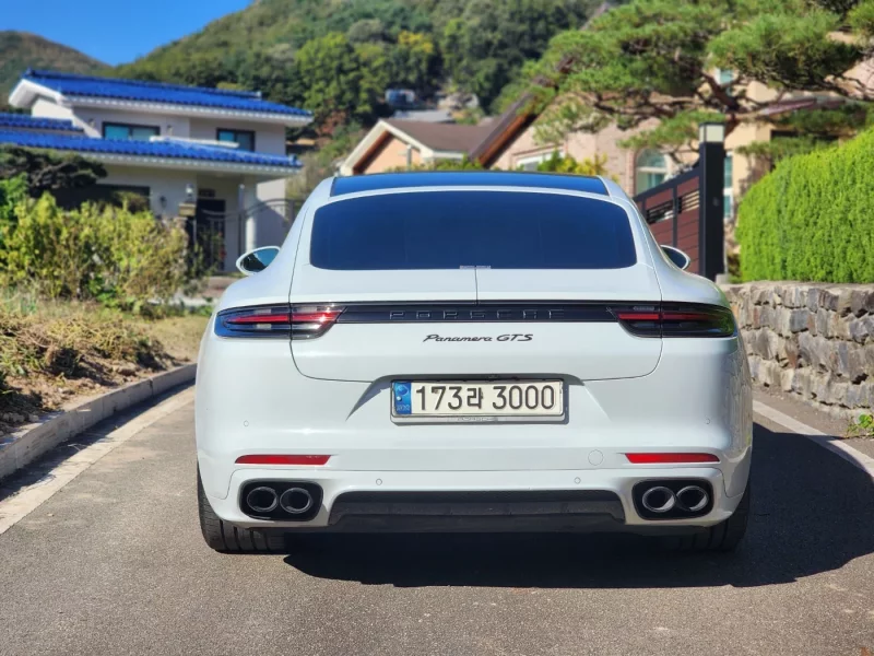 Porsche PANAMERA