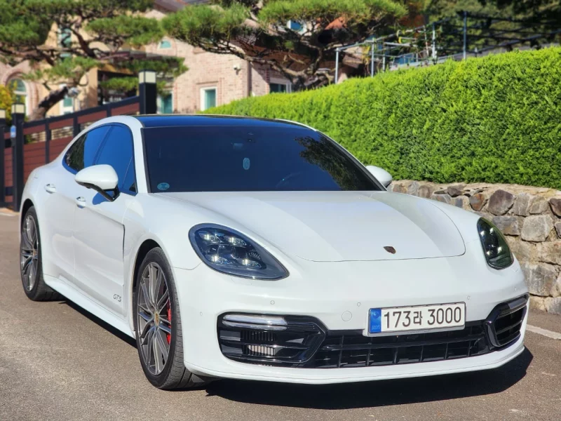 Porsche PANAMERA
