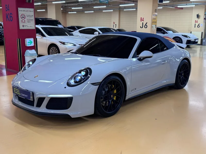 Porsche 911
