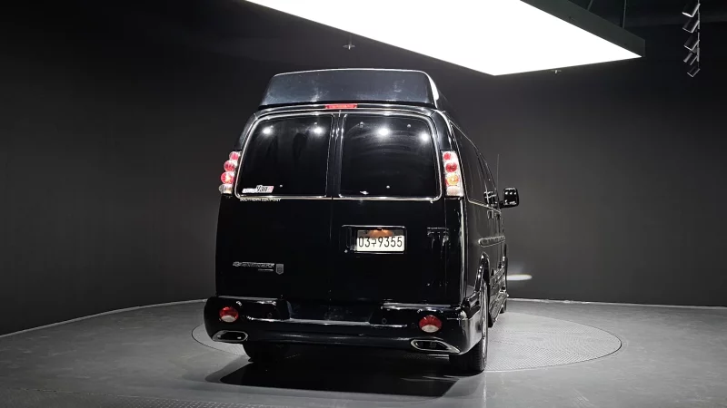 Chevrolet Express Van