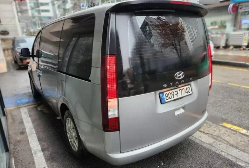 Hyundai Staria