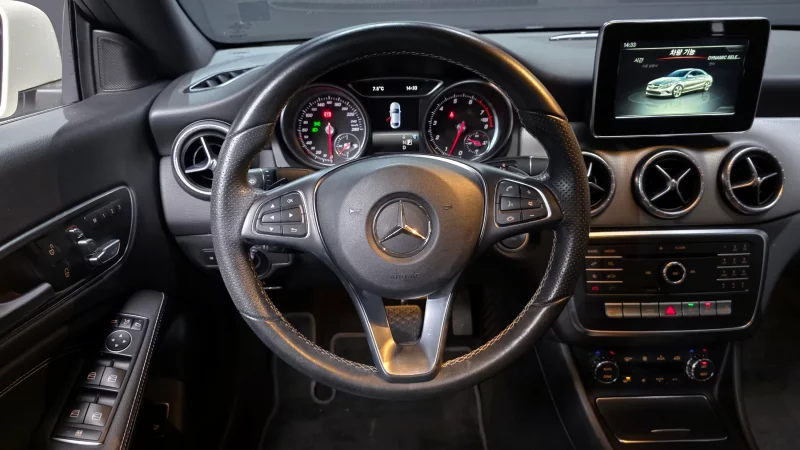 Mercedes-Benz CLA-Class