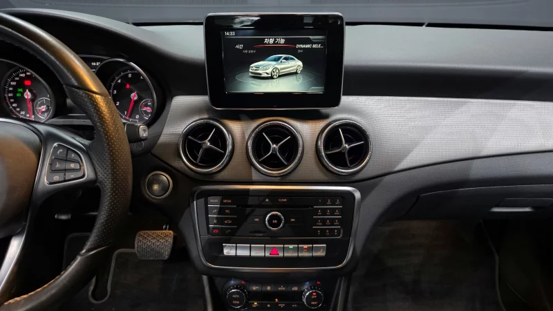 Mercedes-Benz CLA-Class