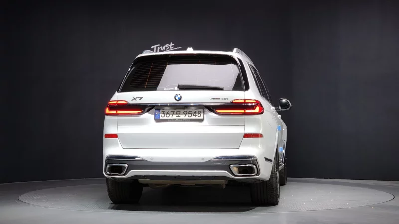 BMW X7