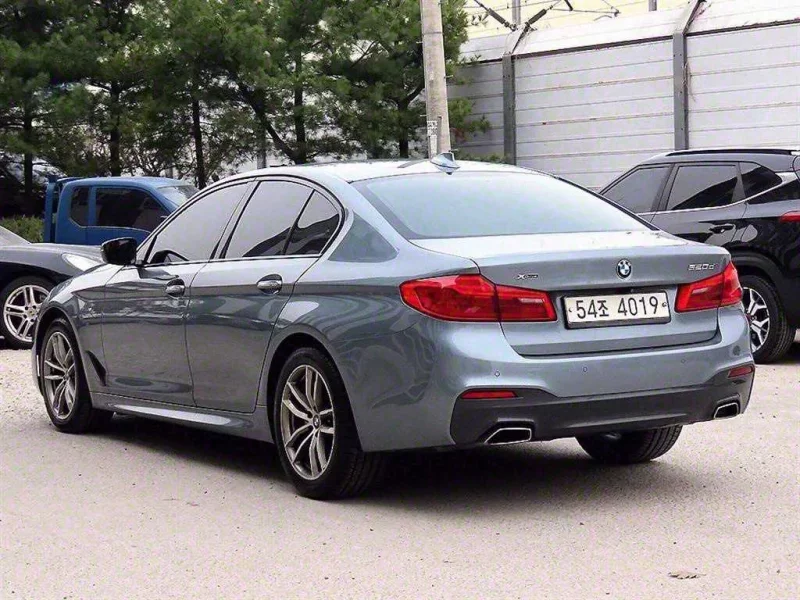 BMW 5-Series