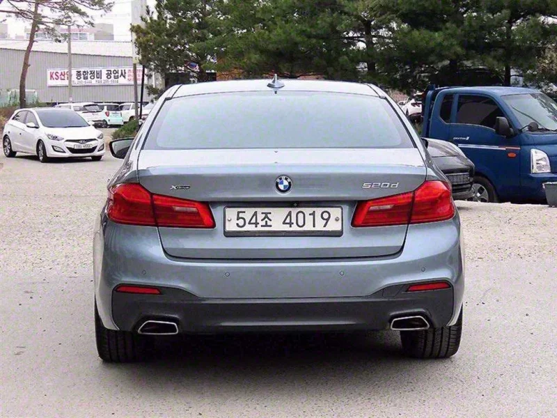 BMW 5-Series