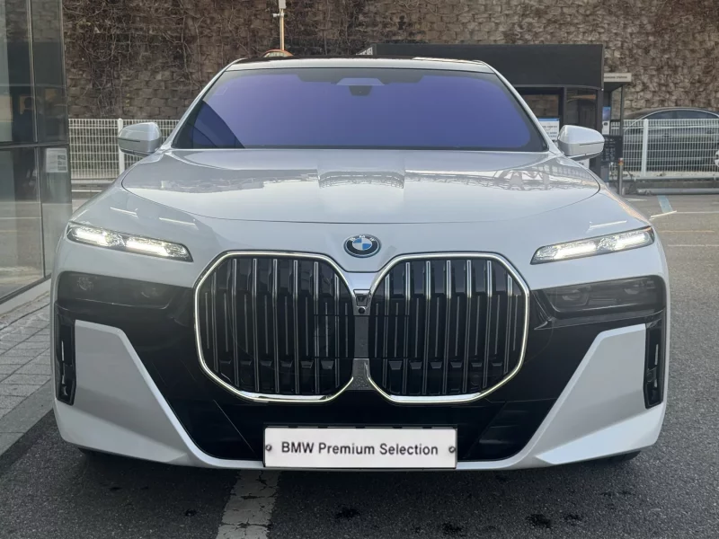BMW 7-Series