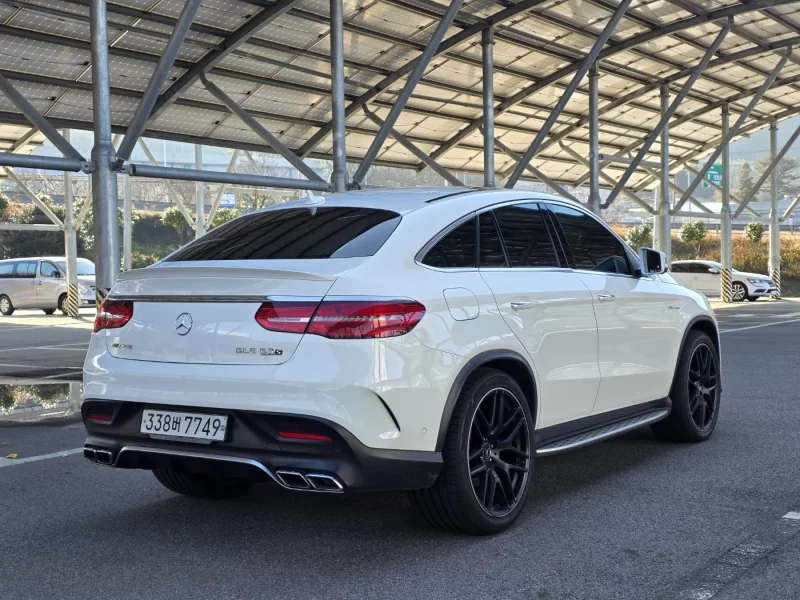 Mercedes-Benz GLE-Class