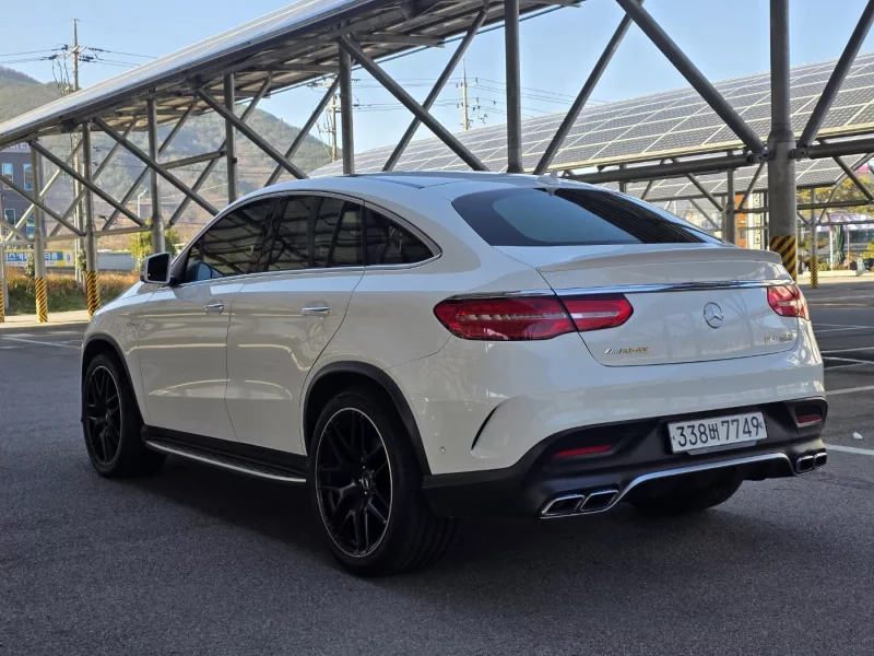 Mercedes-Benz GLE-Class