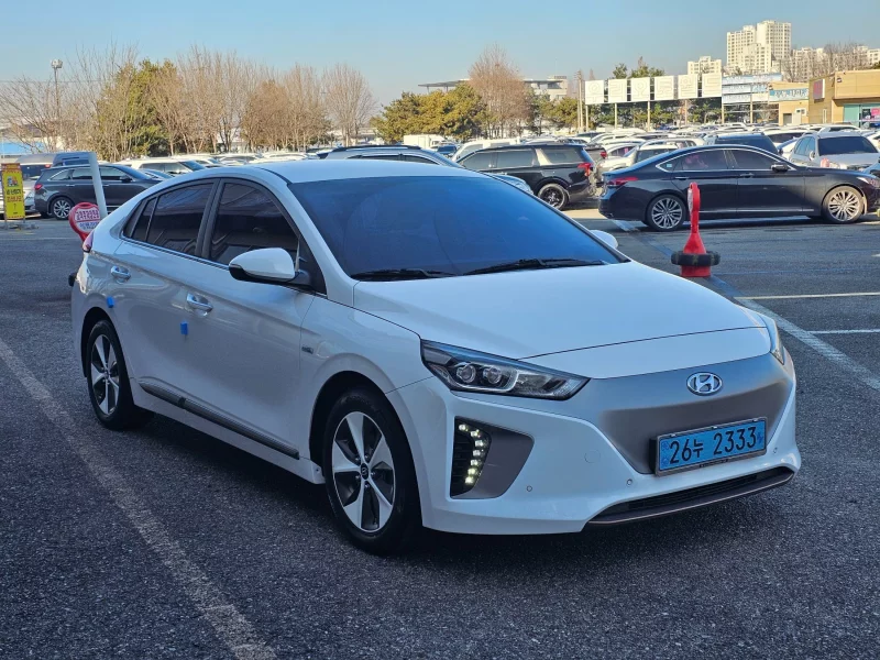 Hyundai Ioniq