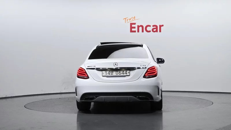 Mercedes-Benz C-Class