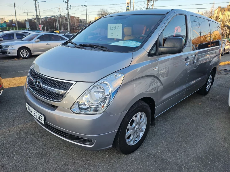 Hyundai Starex