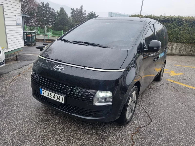 Hyundai Staria