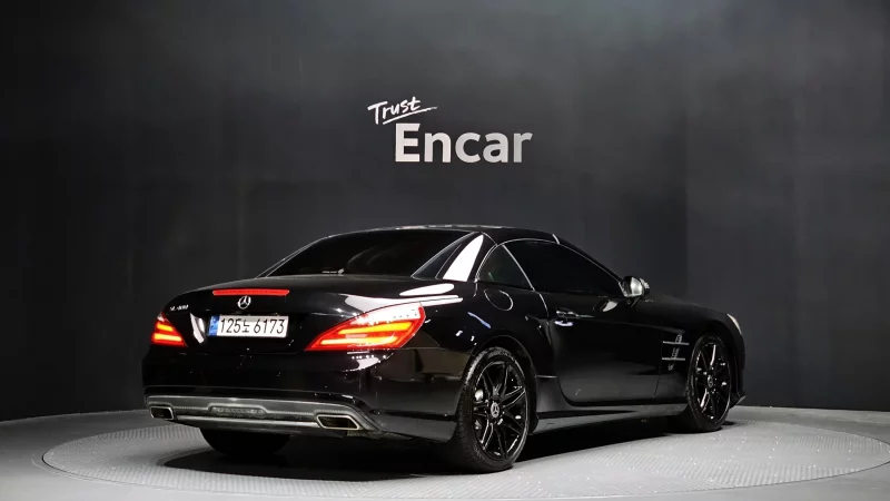 Mercedes-Benz SL-Class