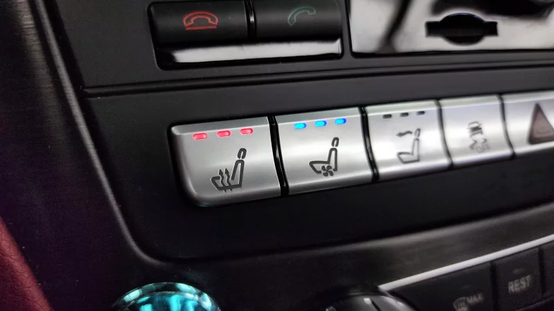 Mercedes-Benz SL-Class