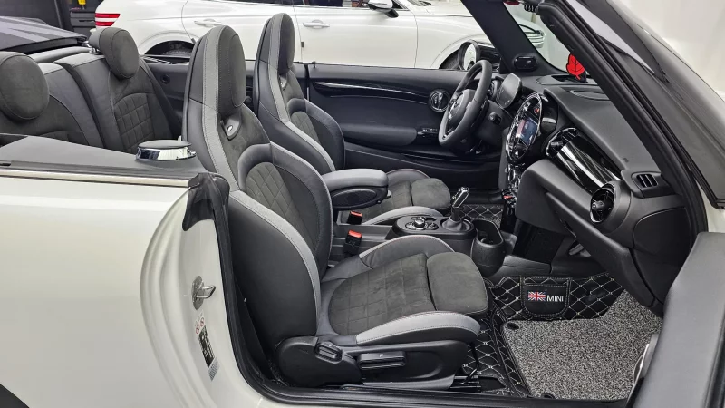 MINI Cooper Convertible