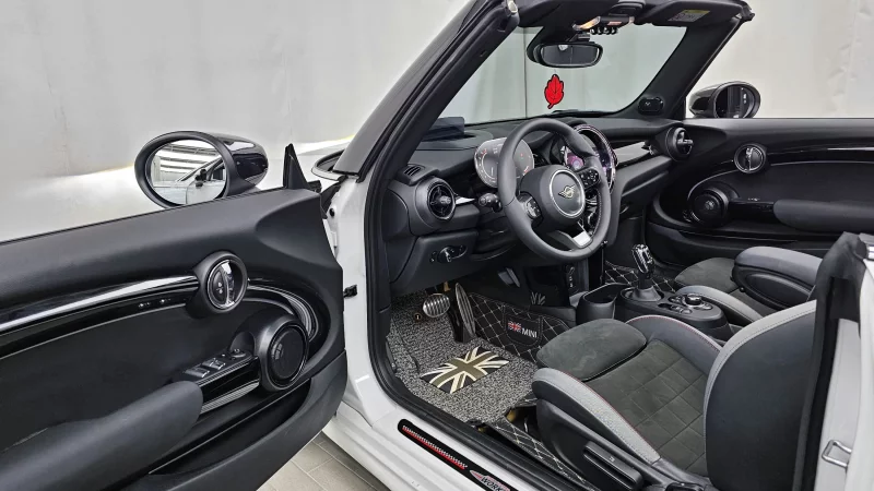 MINI Cooper Convertible