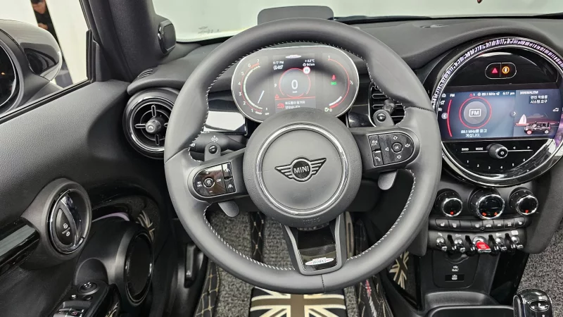 MINI Cooper Convertible