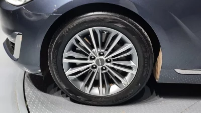 Genesis EQ900
