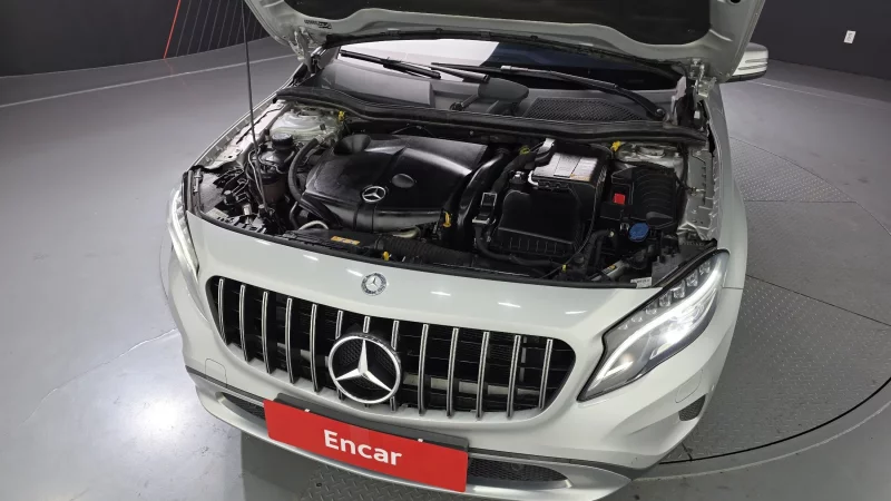 Mercedes-Benz GLA-Class