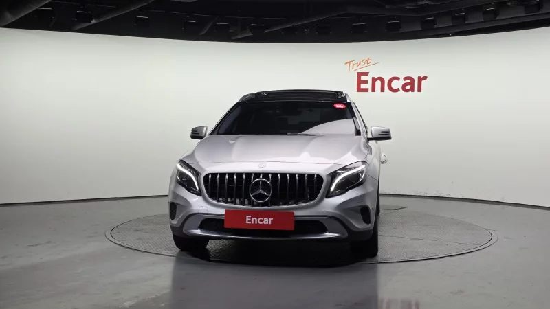 Mercedes-Benz GLA-Class