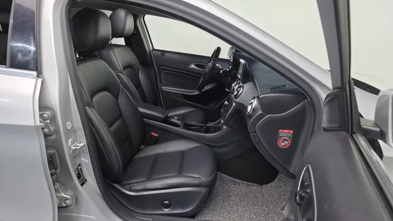 Mercedes-Benz GLA-Class