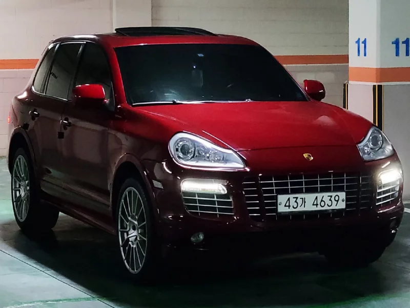 Porsche CAYENNE