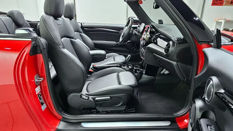 MINI Cooper Convertible