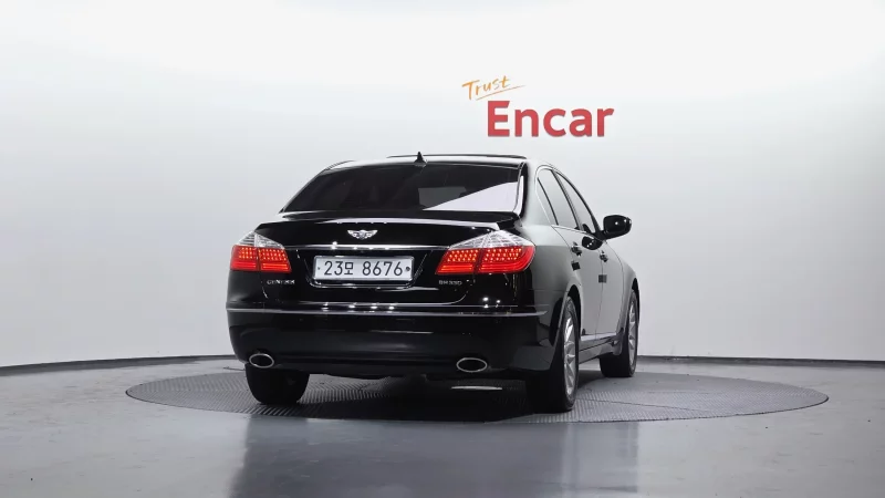 Hyundai Genesis
