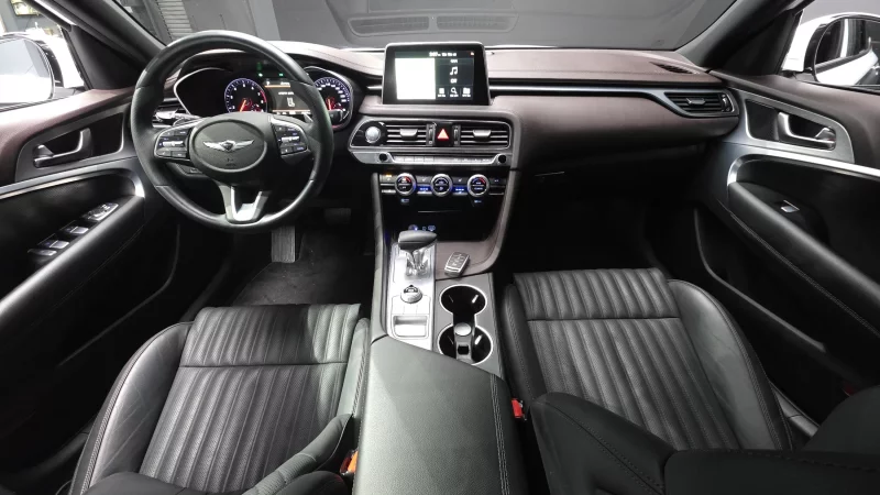 Genesis G70