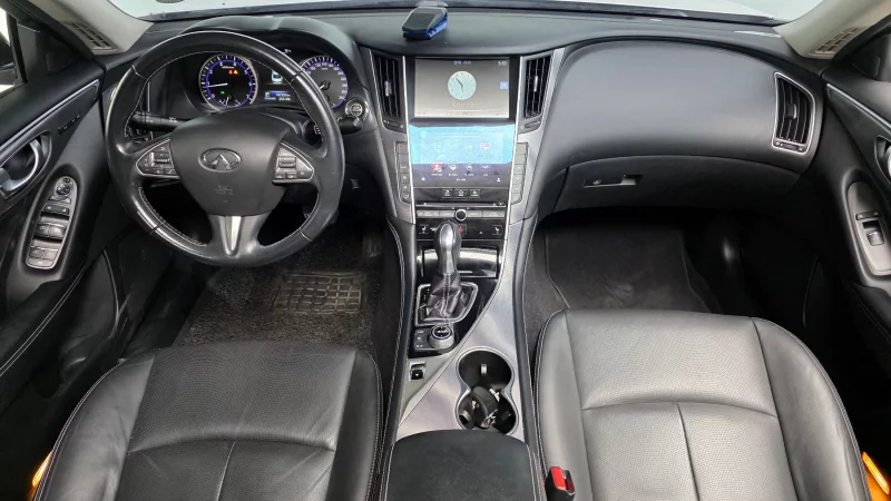 Infiniti Q50