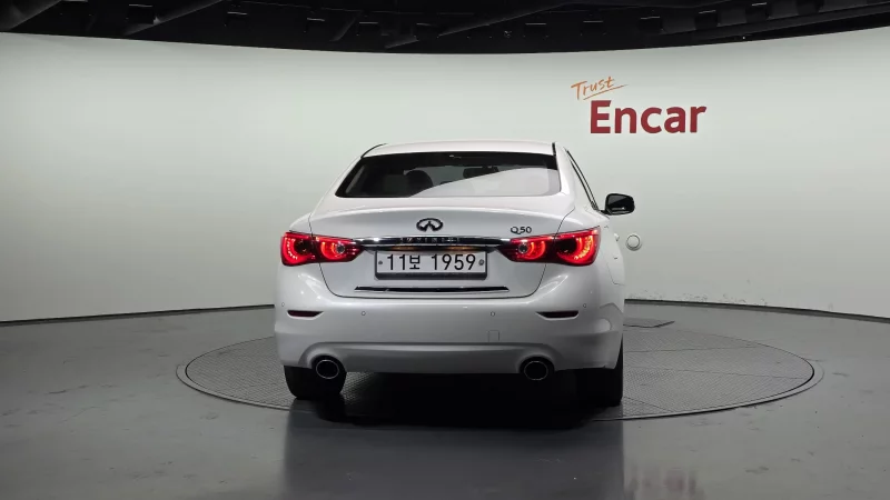 Infiniti Q50